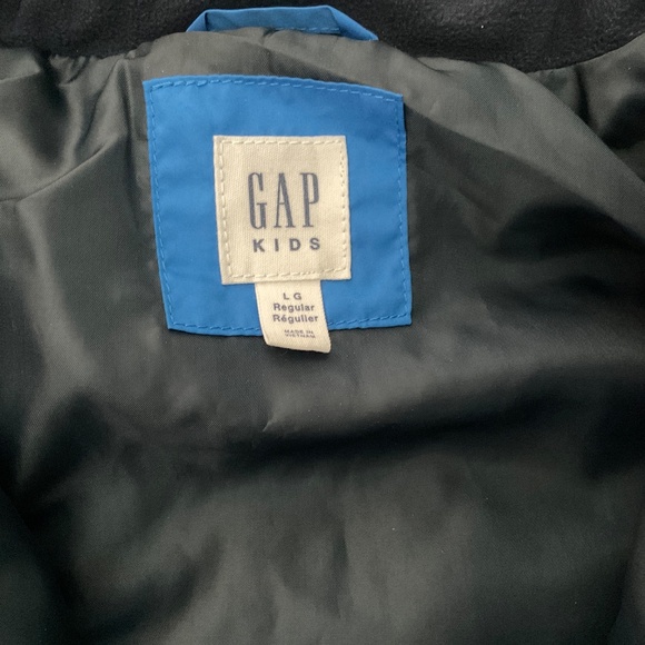 GAP boys puffer vest - size Youth LARGE - Picture 3 of 3